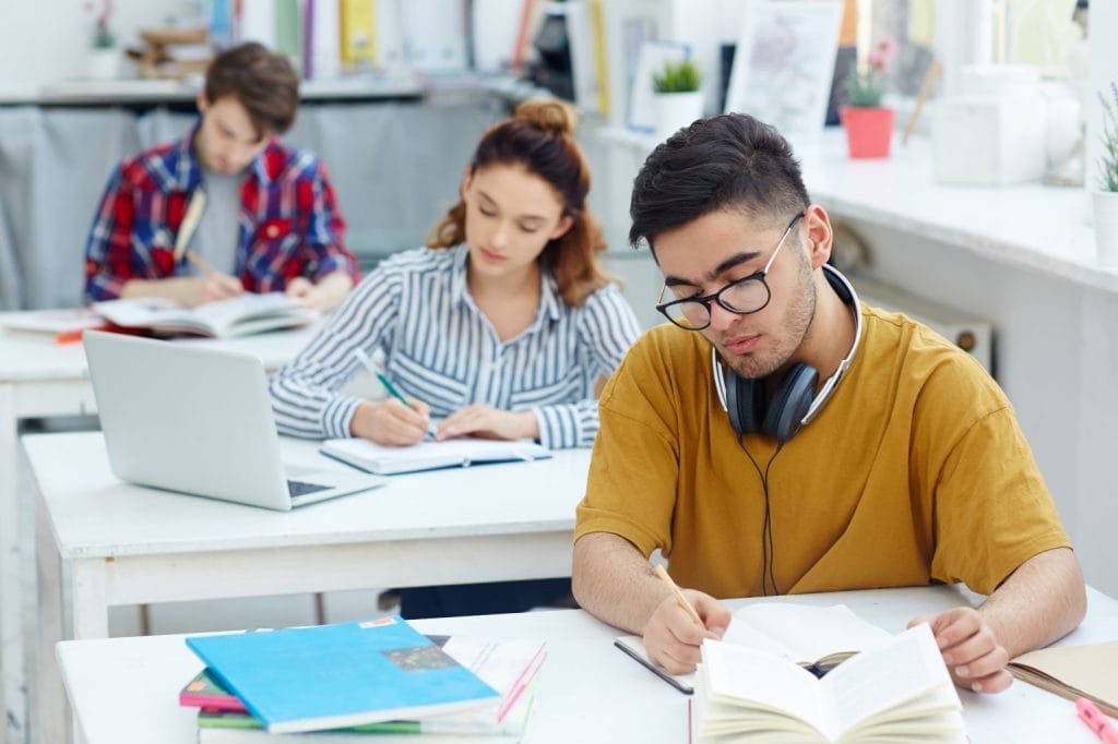 - college - college - web design